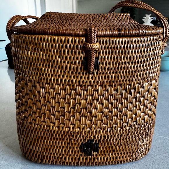 Handbags - Woven Handbag